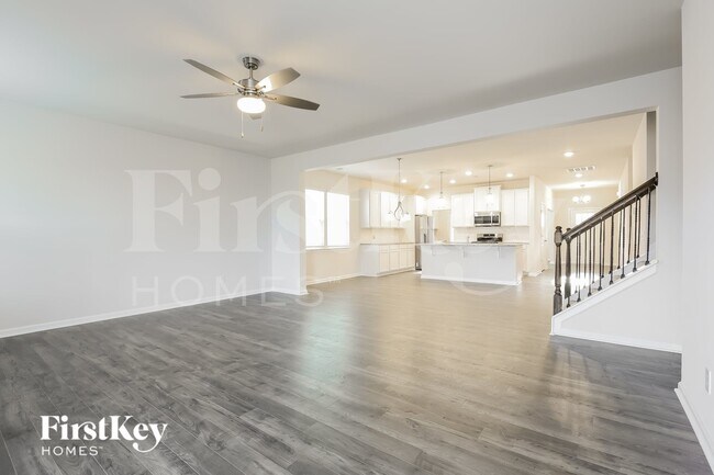 Foto del edificio - 513 Hillpark Ln
