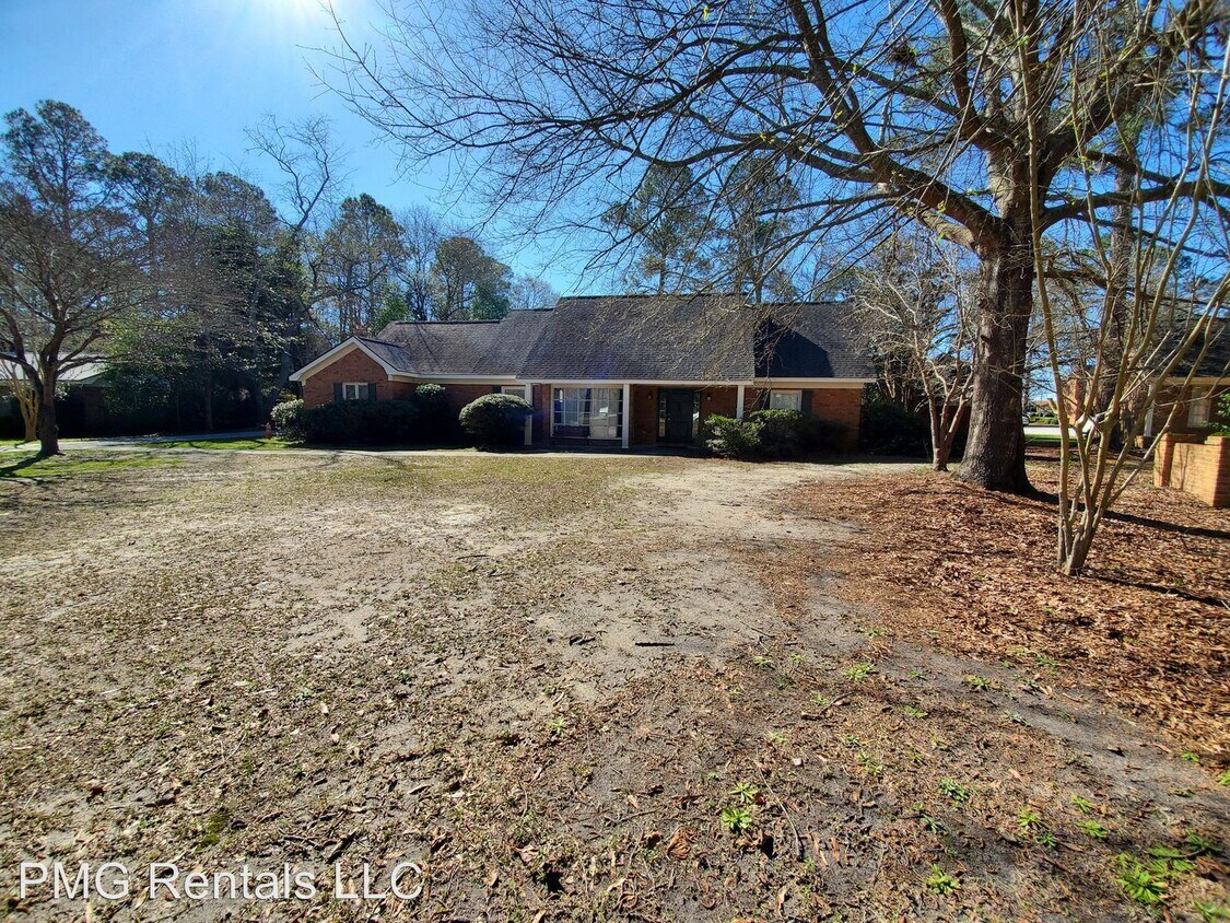 Building Photo - 115 Pine Needle Rd