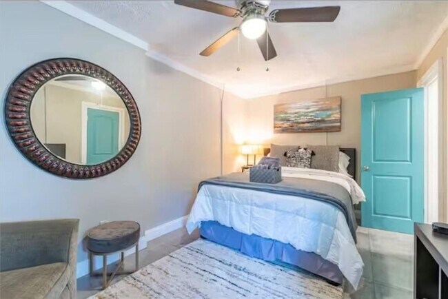 Building Photo - 235 Walnut St NW