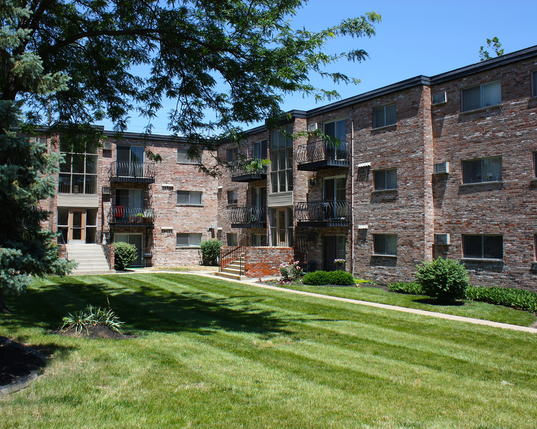 Summit East - A Senior Community - Apartments in Cincinnati, OH ...