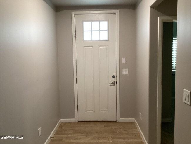 Foto del edificio - 1087 Brass Hl Ave