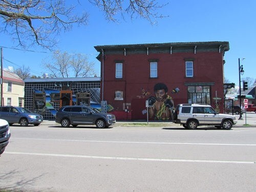 Building Photo - 156-160 N Winooski