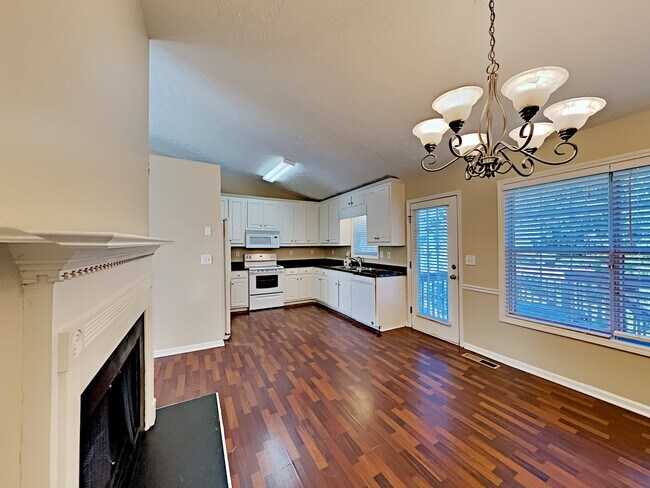Building Photo - 5350 Ashland Drive