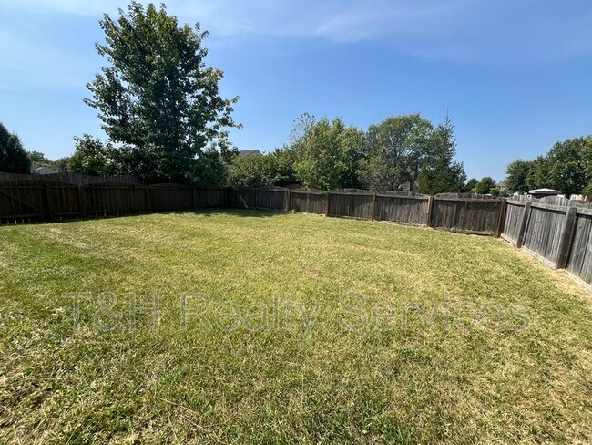 Foto del edificio - 7902 Hydrangea Ct