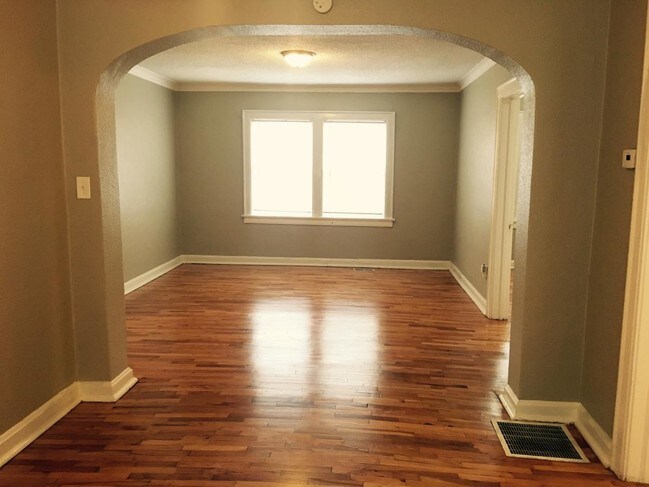 Foto del edificio - 4509 Roanoke Pkwy