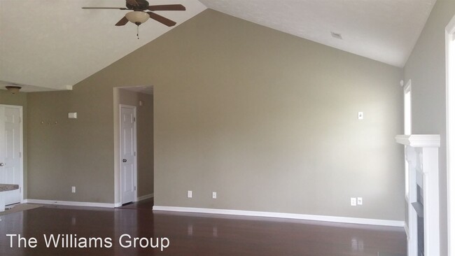 Building Photo - 131 River Birch Ln
