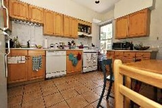 Building Photo - 10 Strathmore Rd