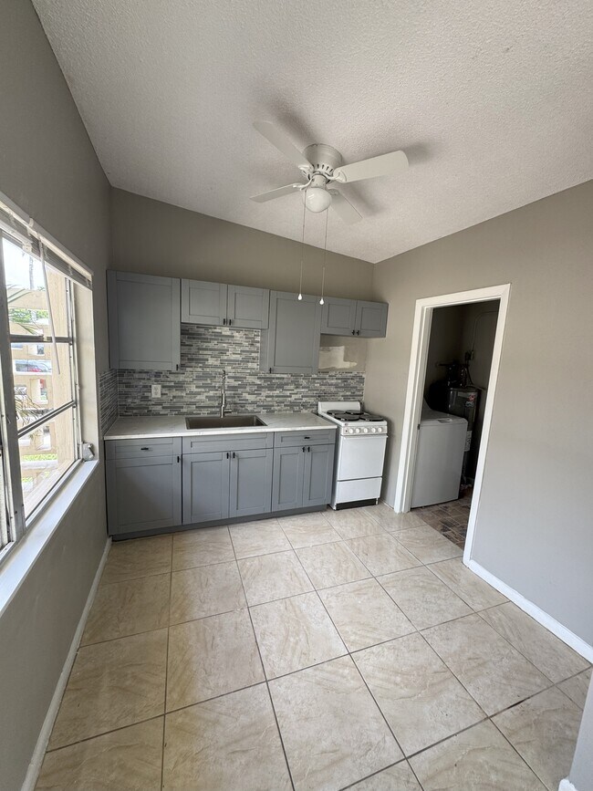 Foto del edificio - 1110 Vineyard Pl