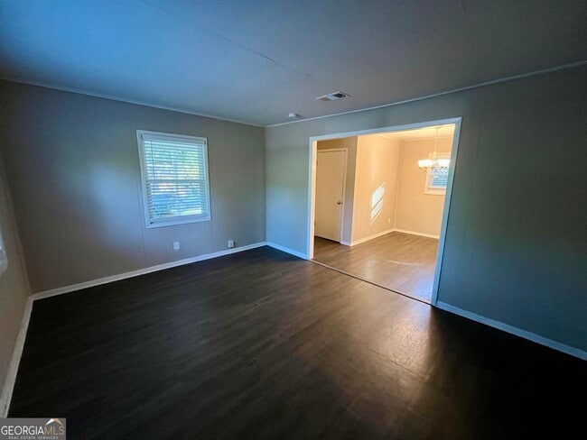 Foto del edificio - 6107 Shadow Glen Ct SW