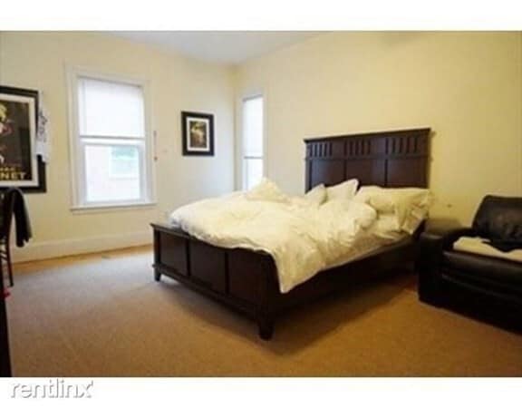 Building Photo - 38 Gardner St