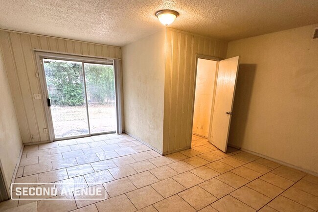 Foto del edificio - 1217 NE 45th St