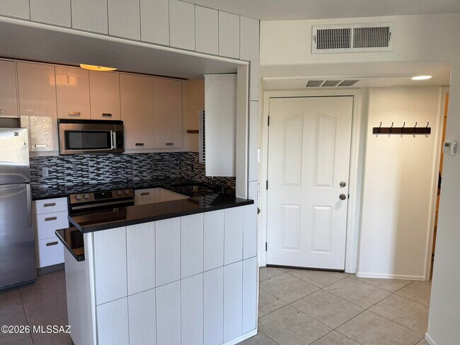 Foto del edificio - 5751 N Kolb Rd