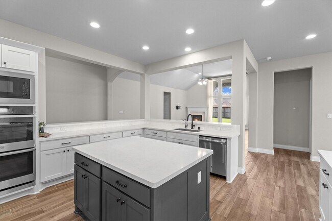 Building Photo - 28348 Sterling Oak Dr
