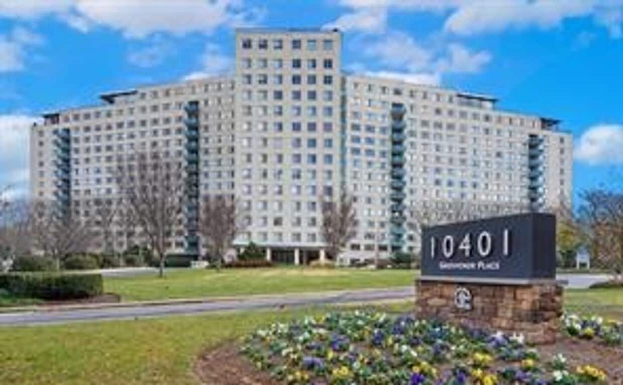 Foto principal - Luxury 2-bedroom 2-bath condo in Grosvenor...