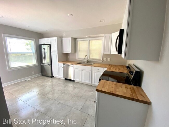 Building Photo - 3 br, 1.5 bath House - 4118 Browns Lane