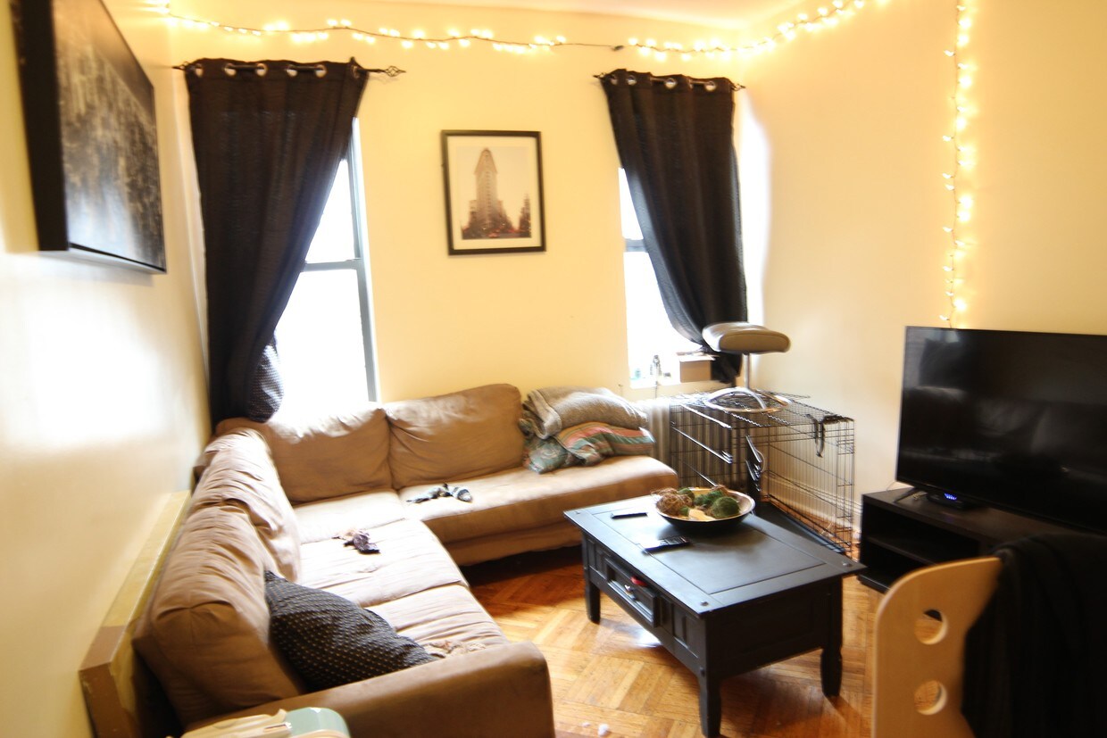 Primary Photo - 1402 Sterling Pl