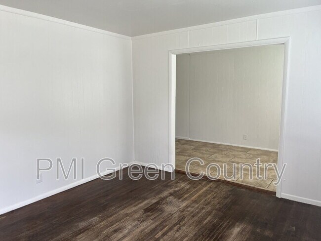 Foto del edificio - 4338 N Hartford Ave
