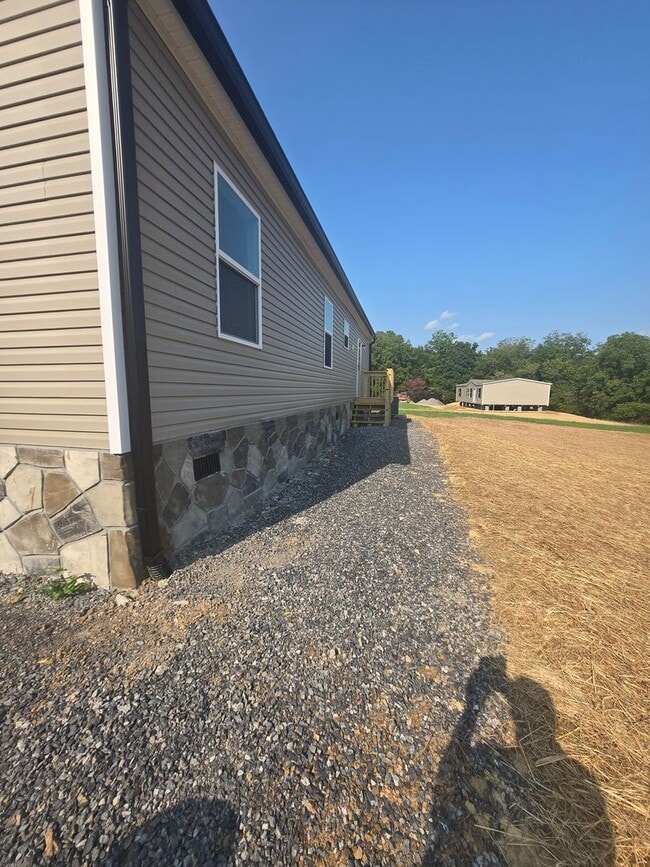 Building Photo - 140 Bertie Patton Rd