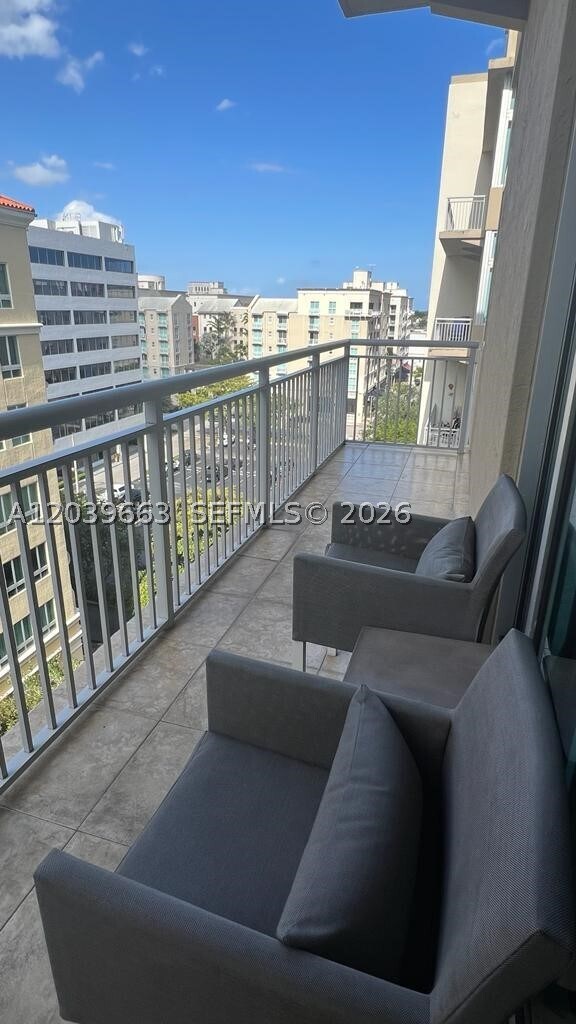 Foto del edificio - 9066 SW 73rd Ct