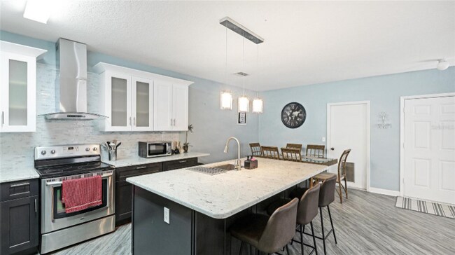 Foto del edificio - 2344 28th Ave E