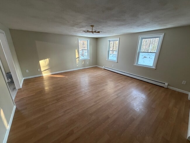 Building Photo - 2 Bayleaf Way