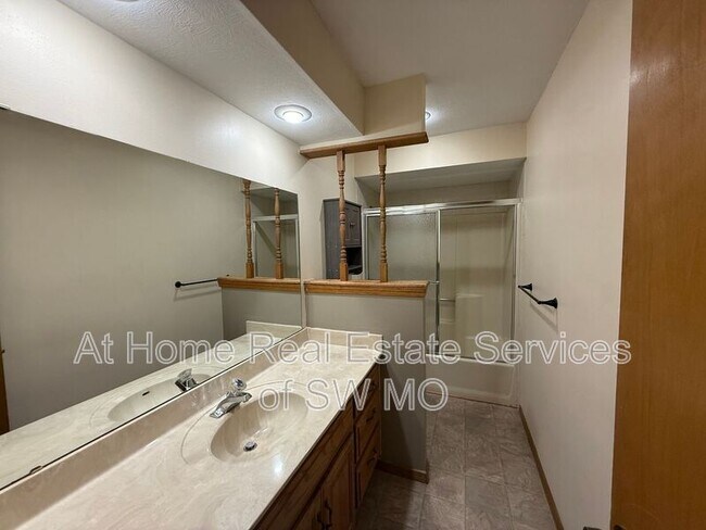 Foto del edificio - 3752 N Delaware Ave