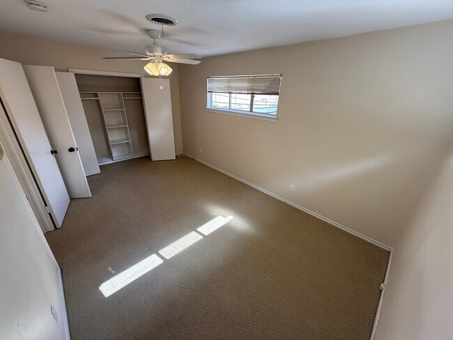 Foto del edificio - 8620 Baltimore Dr