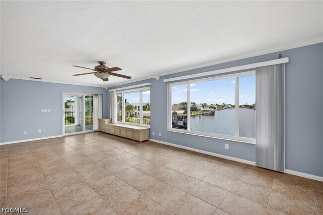 Building Photo - 1835 Beach Pkwy W