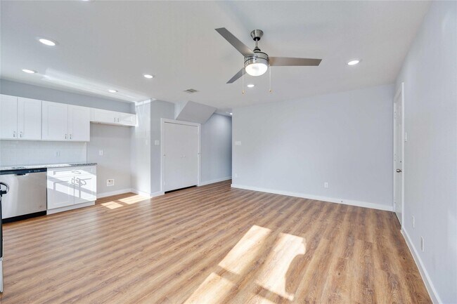 Foto del edificio - 6004 Wedgefield St