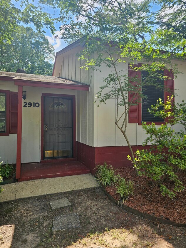Foto principal - 2910 Walker St