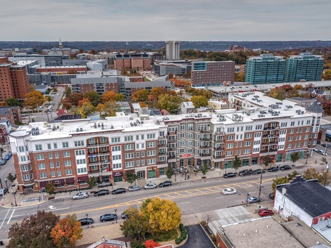 Building Photo - Views On Vine