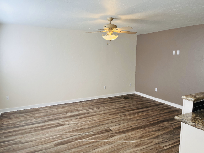 Foto del edificio - 614 N 14th St