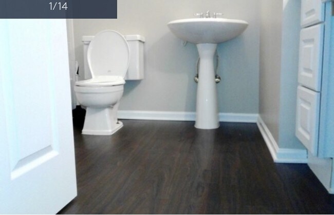 Foto del edificio - 6119 Knoll Wood Ct