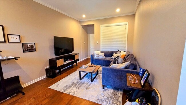 Photo - 3311 Blackburn St Apartment