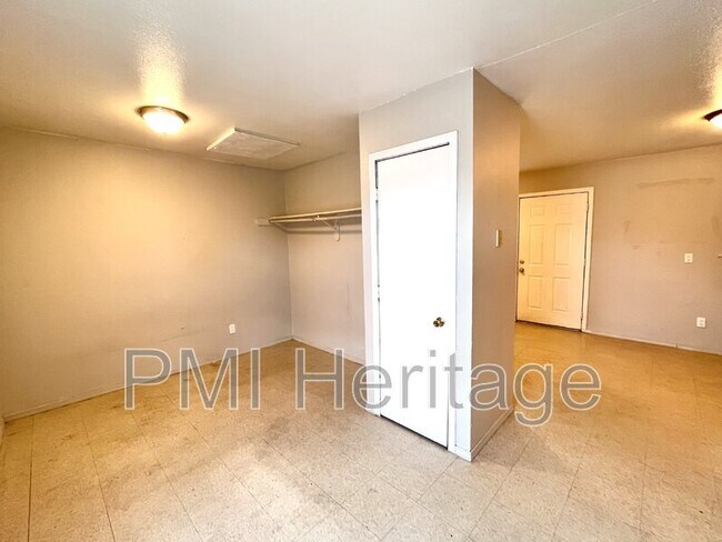 Foto del edificio - 813 E Huntsville Ave