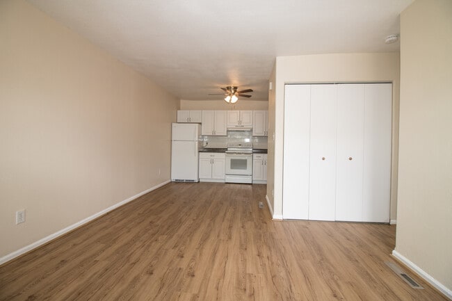 Building Photo - 4311 Ericson Dr