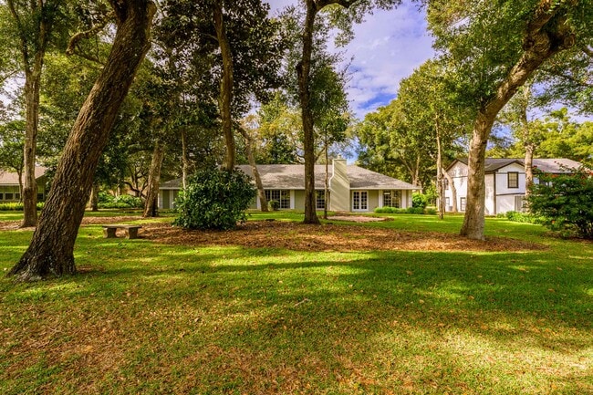 Building Photo - 119 Rio Pinar Dr