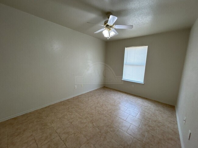Foto del edificio - 1505 Dugger Cir