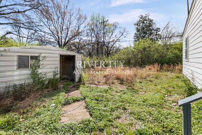 Building Photo - 3240 Boxdale St