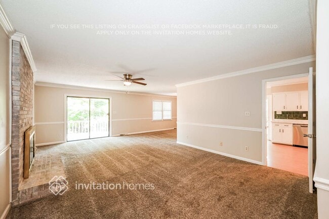Building Photo - 7131 Hillside Ln