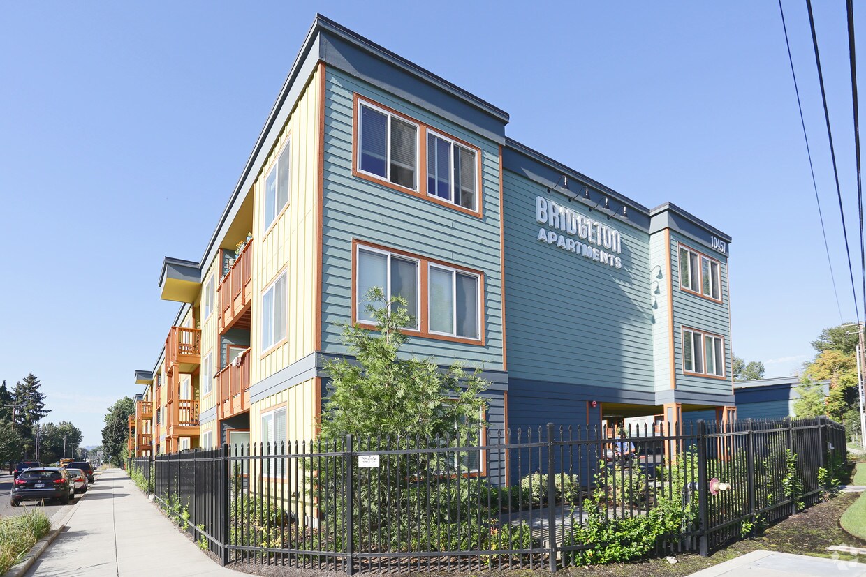 Primary Photo - 10457 NE 6th Dr