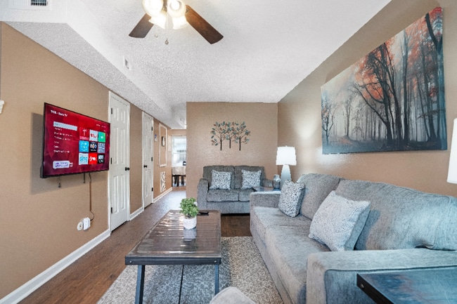 Foto del edificio - 284 Raleigh Dr