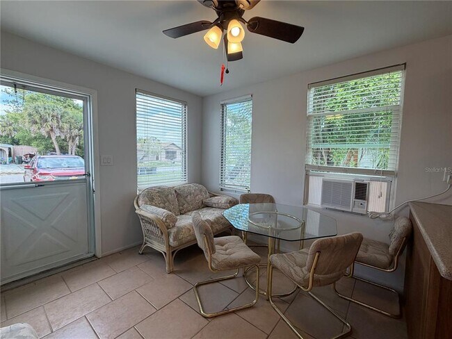 Foto del edificio - 8513 Herbison Ave