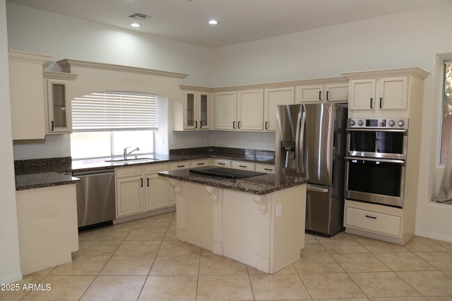 Building Photo - 8895 E Wood Dr