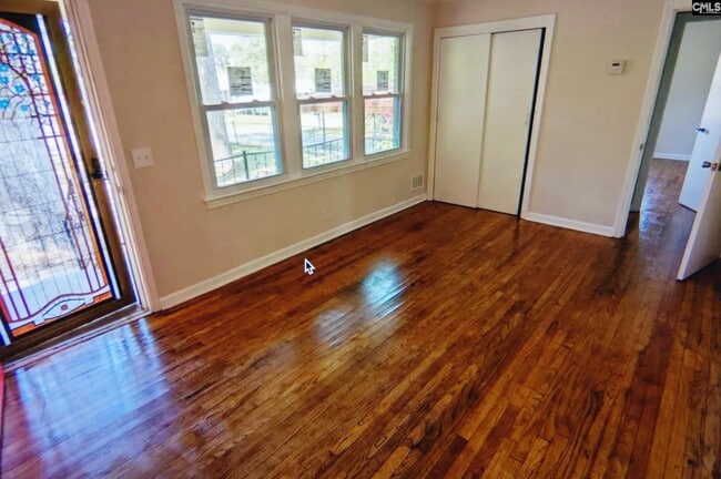 Foto del edificio - 1204 Omega Dr