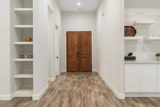 Building Photo - 12110 W Tara Plantation Dr