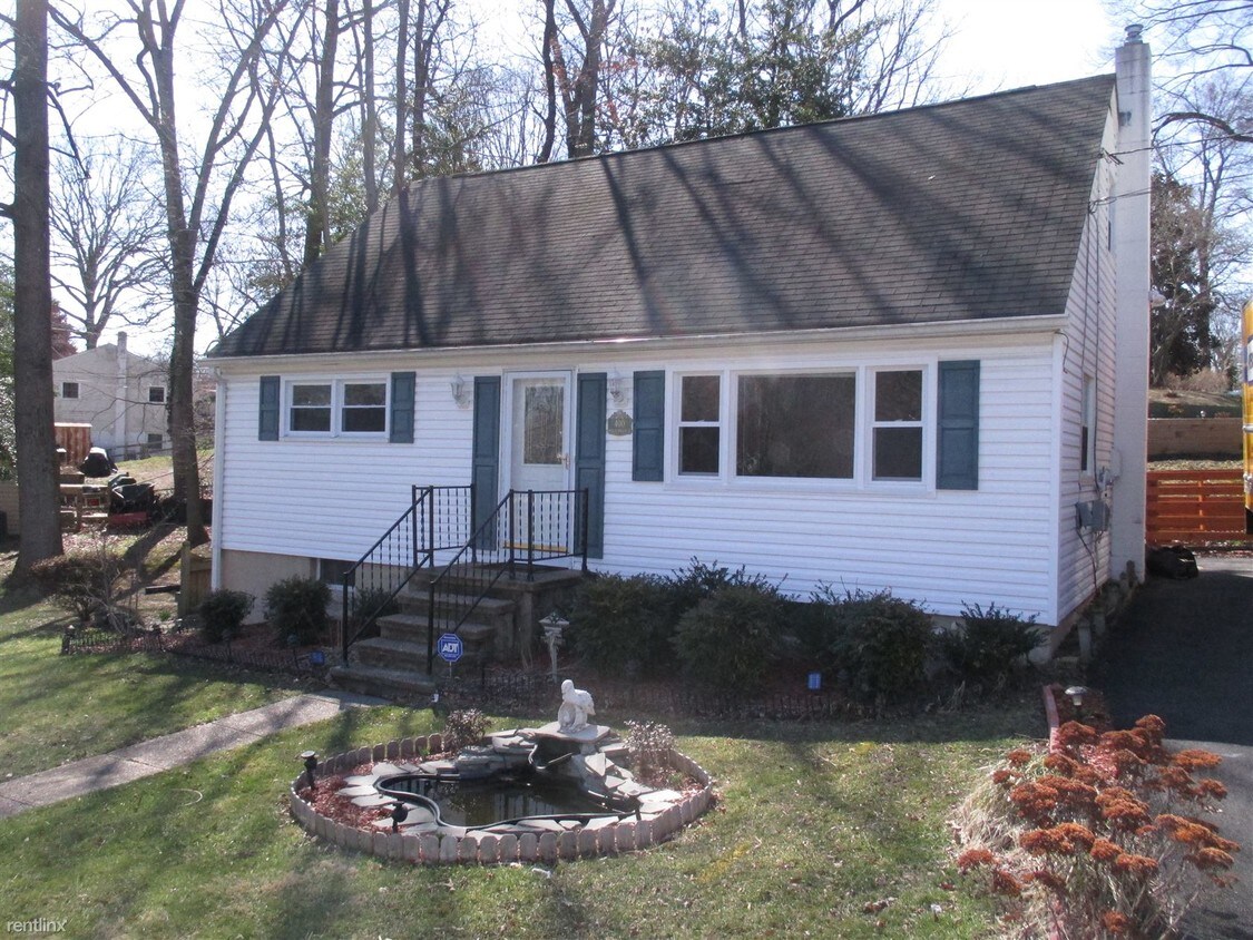 Primary Photo - 4 br, 2 bath House - 400 Marley Neck Blvd