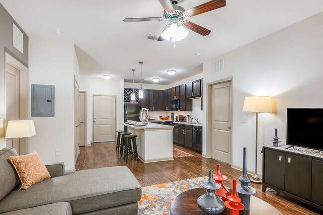 Foto del edificio - Capital Place at Southwood