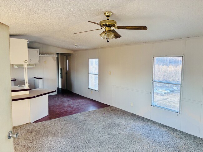 Foto del edificio - 101 Hill Rd