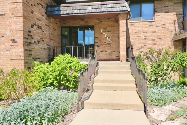 Foto del edificio - 12 Oak Creek Dr